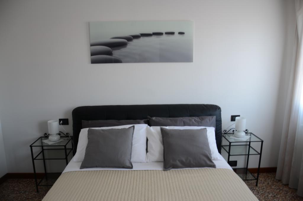 Ca' Delfina Holiday Home Venice Phòng bức ảnh
