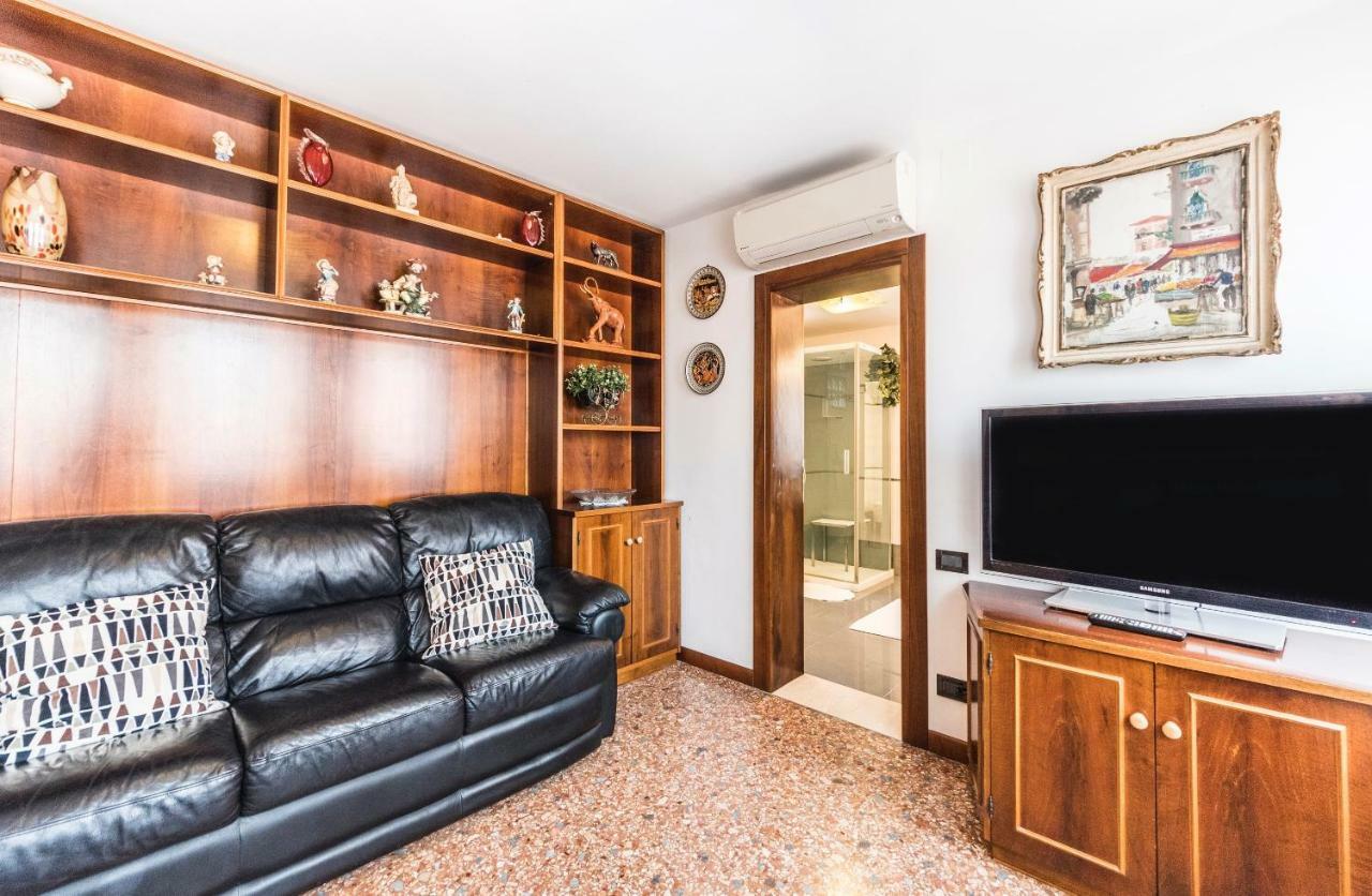 Ca' Delfina Holiday Home Venice Ngoại thất bức ảnh